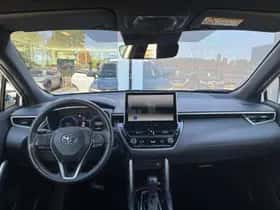 Toyota Corolla-cross (2024) thumbnail 2