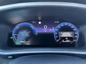 Toyota Corolla-cross (2024) thumbnail 3
