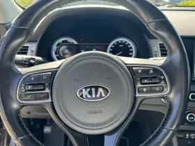 Kia Niro (2017) thumbnail 15