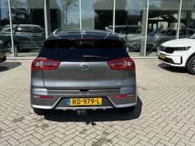 Kia Niro (2017) thumbnail 24