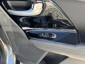 Kia Niro (2017) thumbnail 49