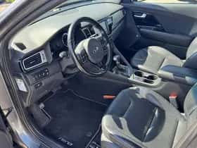 Kia Niro (2017) thumbnail 52