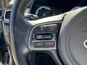 Kia Niro (2017) thumbnail 60