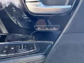 Kia Niro (2017) thumbnail 61