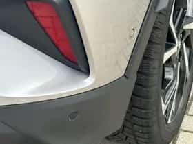 Toyota C-HR (2018) thumbnail 23