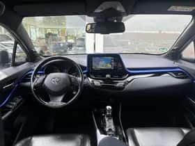 Toyota C-HR (2018) thumbnail 35