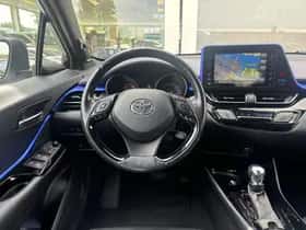 Toyota C-HR (2018) thumbnail 58