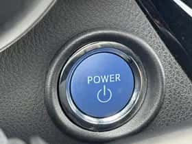 Toyota C-HR (2018) thumbnail 64