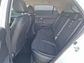Kia Stonic (2023) thumbnail 17