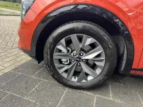 Kia Sportage (2022) thumbnail 3