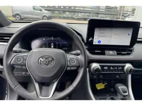 Toyota RAV4 (2023) thumbnail 9