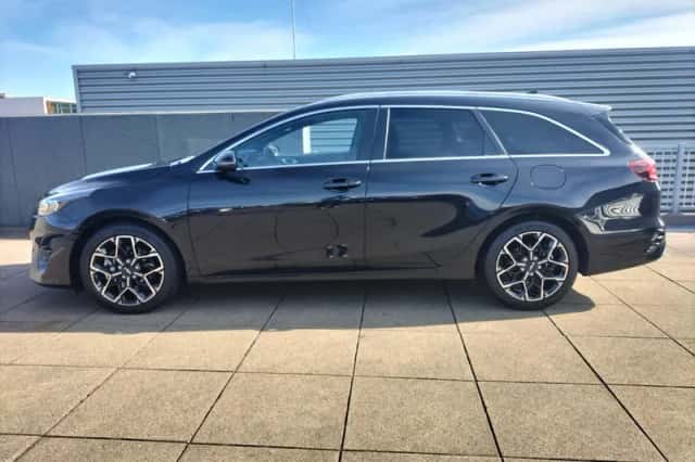 Kia Ceed Sportswagon (2024) thumbnail 3