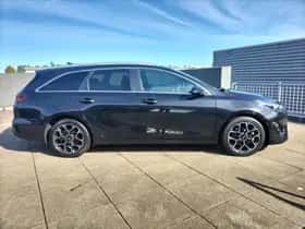 Kia Ceed Sportswagon (2024) thumbnail 4