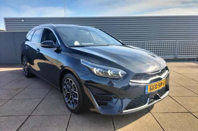 Kia Ceed Sportswagon (2024) thumbnail 5