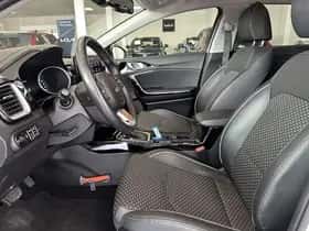 Kia Ceed (2022) thumbnail 32