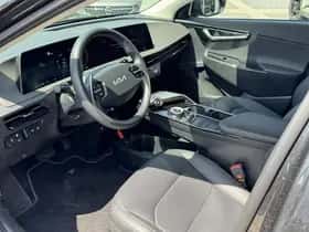 Kia EV6 (2024) thumbnail 49