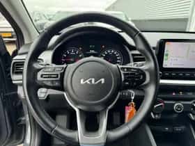Kia Stonic (2023) thumbnail 9
