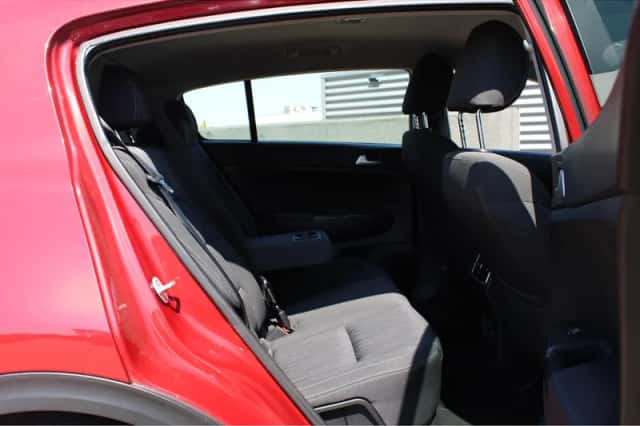 Kia Sportage (2016) thumbnail 11