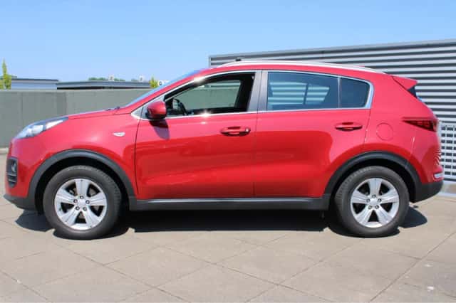 Kia Sportage (2016) thumbnail 4