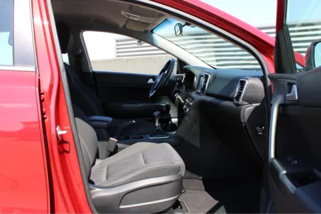 Kia Sportage (2016) thumbnail 9