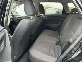 Toyota Auris (2015) thumbnail 24