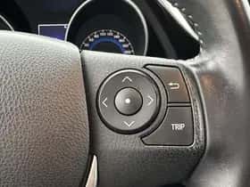 Toyota Auris (2015) thumbnail 44