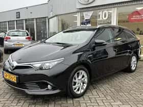 Toyota Auris (2015) thumbnail 66