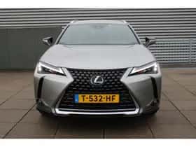 Lexus UX (2023) thumbnail 3
