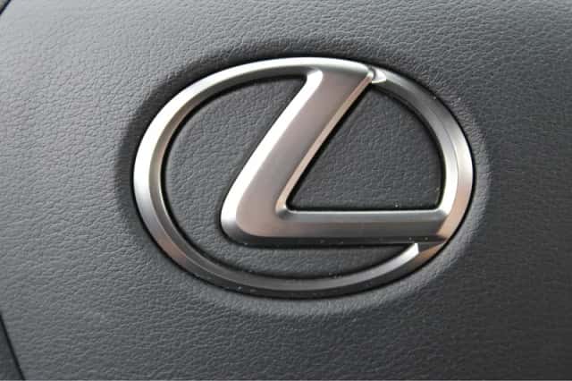 Lexus UX (2023) thumbnail 29