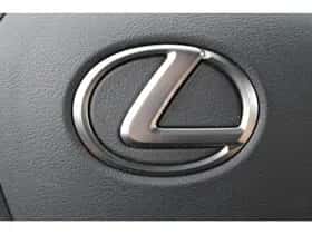 Lexus UX (2023) thumbnail 29