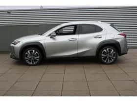 Lexus UX (2023) thumbnail 4