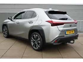 Lexus UX (2023) thumbnail 5