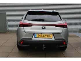 Lexus UX (2023) thumbnail 6