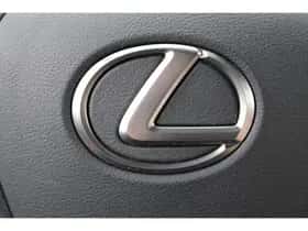 Lexus UX (2023) thumbnail 72