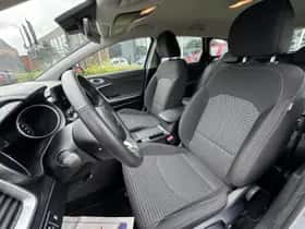 Kia Ceed Sportswagon (2024) thumbnail 4