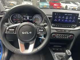 Kia Ceed Sportswagon (2024) thumbnail 4