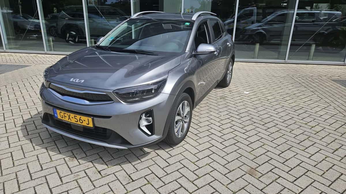 Kia Stonic (2024) — foto 1