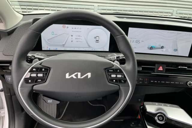 Kia EV6 (2024) thumbnail 11