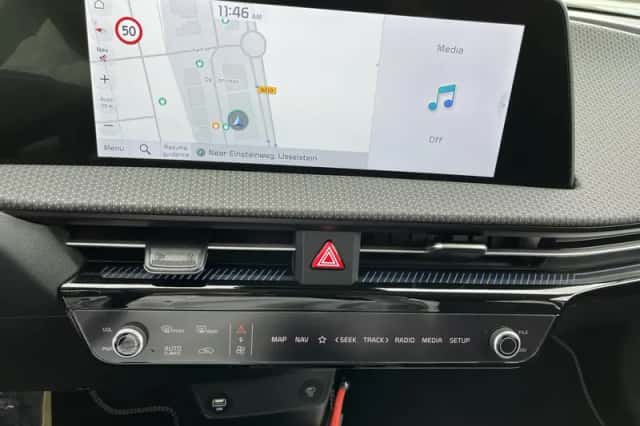 Kia EV6 (2024) thumbnail 12