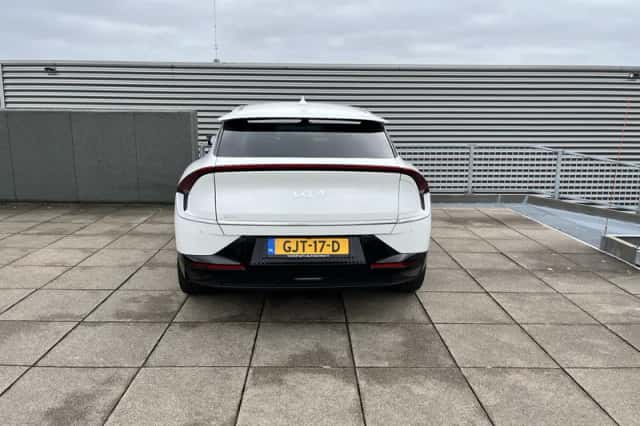 Kia EV6 (2024) thumbnail 4