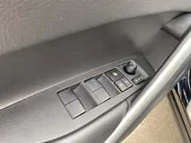Toyota Corolla-cross (2024) thumbnail 74