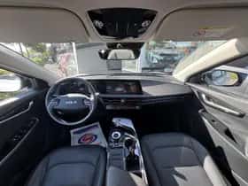 Kia EV6 (2024) thumbnail 16