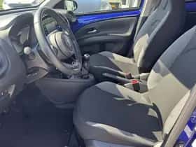 Toyota Aygo (2023) thumbnail 50