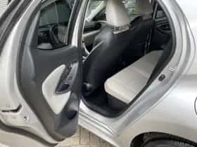 Toyota Yaris (2020) thumbnail 42