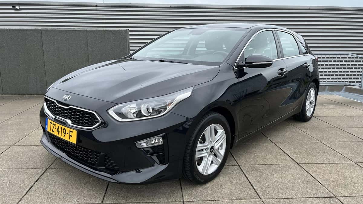 Kia Ceed (2018) — foto 1
