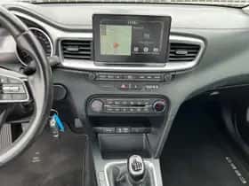 Kia Ceed (2018) thumbnail 12