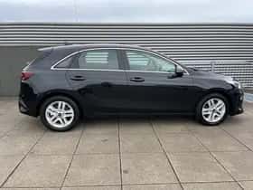 Kia Ceed (2018) thumbnail 29