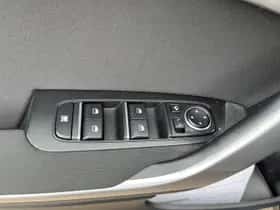 Kia Ceed (2018) thumbnail 9