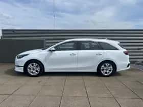 Kia Ceed Sportswagon (2024) thumbnail 2