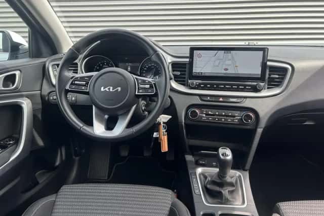 Kia Ceed Sportswagon (2024) thumbnail 11